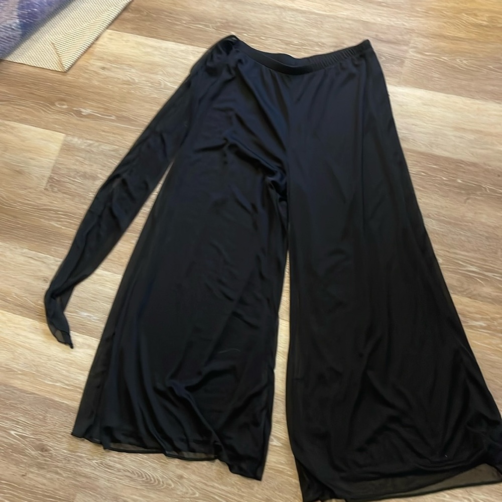 Black womans palazzo pants. Size petite large(PL)